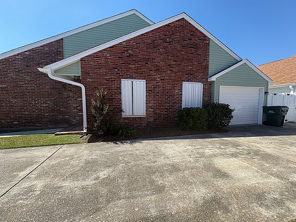 2nd image of 309 S French Quarter Dr