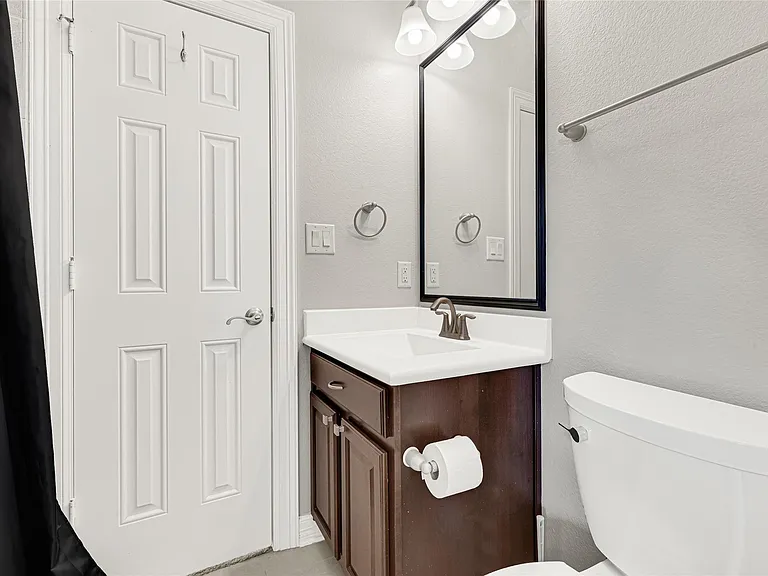 2815 Kings Retreat Cir — Photo 9