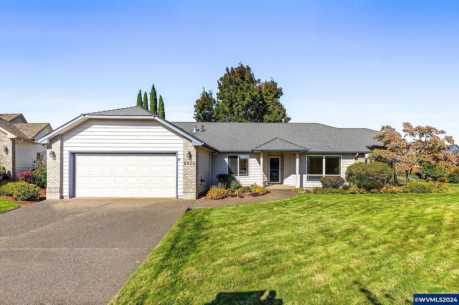 6684 Brookhollow Ct NE photo 1
