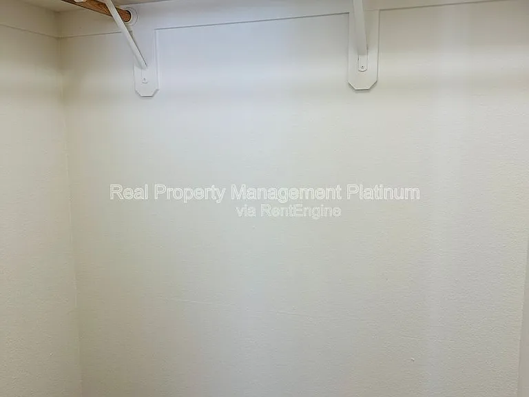 220 River Point — Photo 22