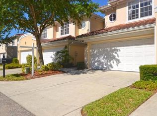292 Valencia Cir, Saint Petersburg, FL 33716