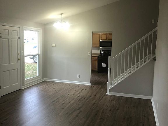5th image of 1730 Queens Ct
