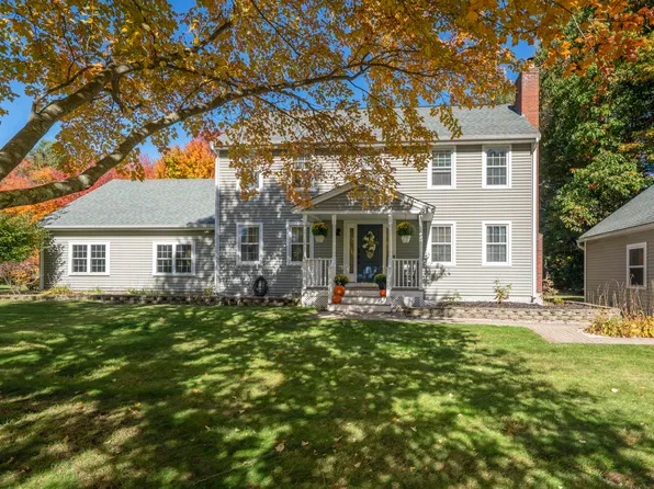 4 Copperfield Lane, Londonderry, NH 03053