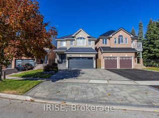 855 Knotty Pine Grv, Mississauga, ON L5W1K2