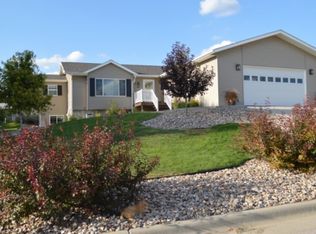 302 Kelly Ave, Wall, SD 57790