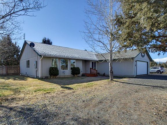 2nd image of 67070 Paradise Aly
