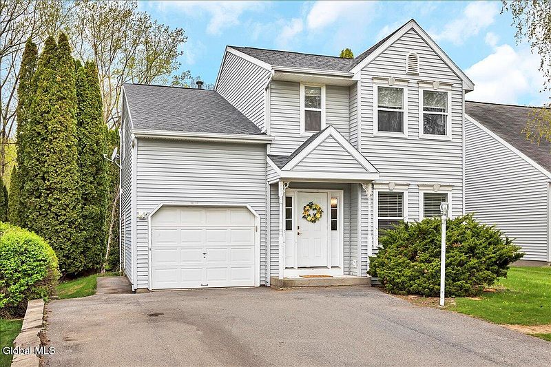 2nd image of 19 Tupelo Drive