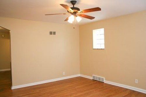 4th image of 3402 Lawn Ave