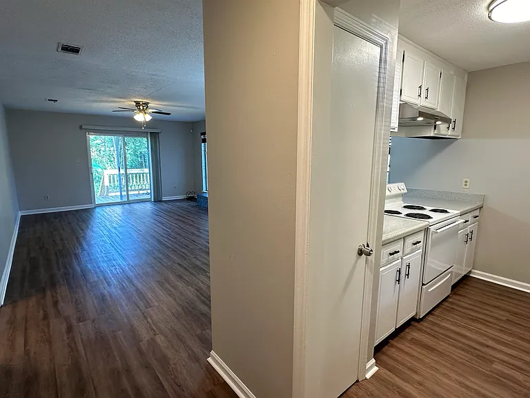 2496 Southwood Plantation Rd #A — Photo 2