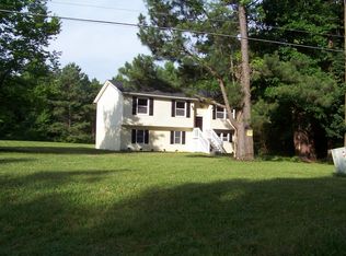 18250 Chase St, Bowling Green, VA 22427