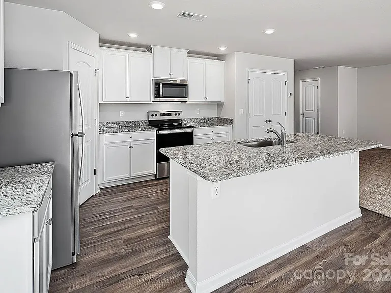 2134 Transatlantic Ave — Photo 3