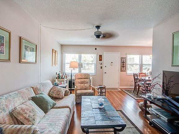 4th image of 1051 79th Ave N APT 211