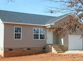 23 Saluda St, Honea Path, SC 29654