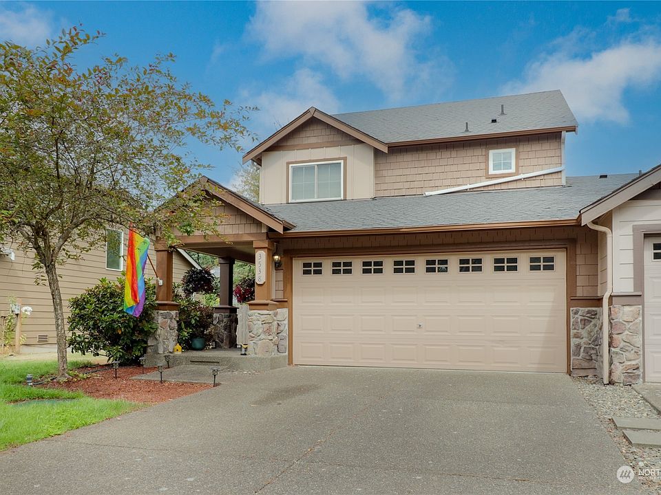 1st image of 3538 Surrey Drive NE