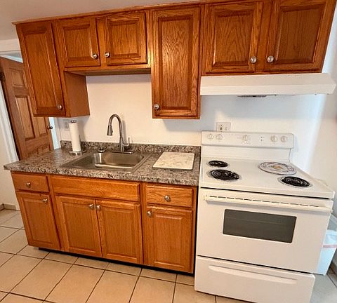 2nd image of 15 N Chelsea Ave APT 2