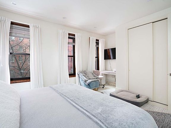2nd image of 124 E 116th St APT 4W