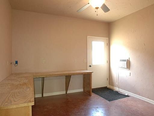 2nd image of 2933 OAK HOLLOW