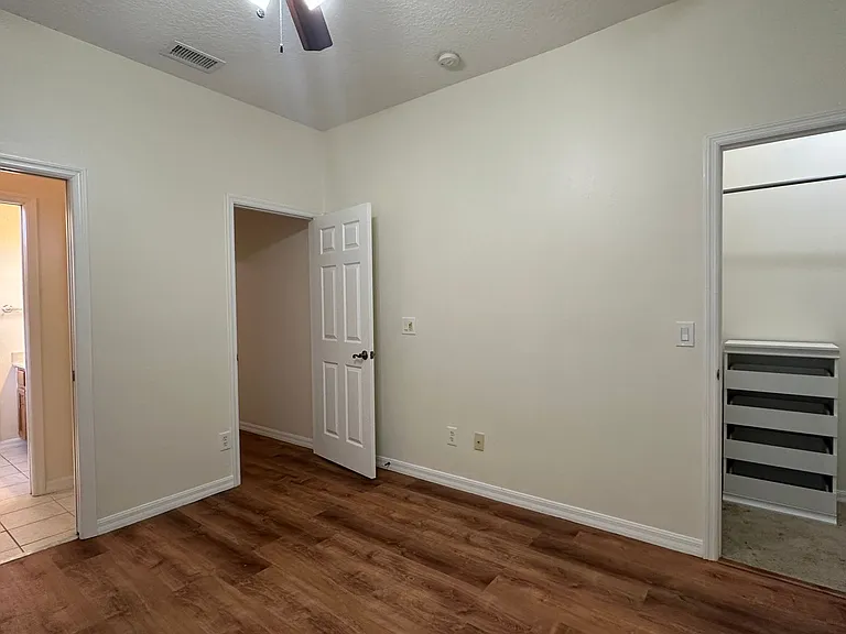 1653 Cherry Ridge Dr — Photo 29