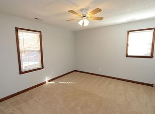 916 Mulberry Rd, Clayton, NC 27520