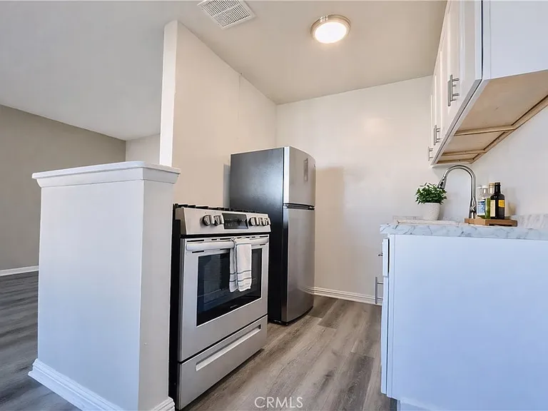 1811 W Sallie Ln #4 — Photo 4