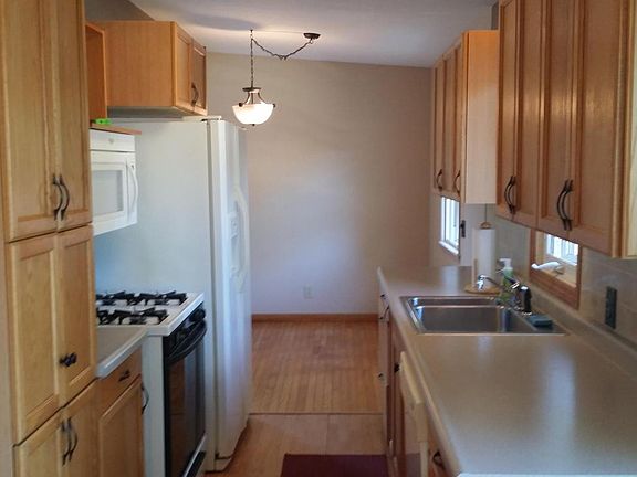 3rd image of 2074 Arbor Ave