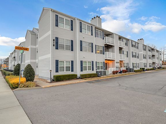 2nd image of 616 Shoreham Ct APT 301