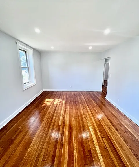 162 Park Ave — Photo 8