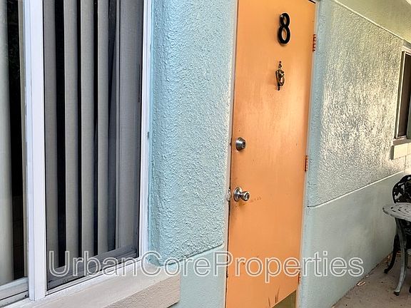 2nd image of 206 9th Ave NE #8