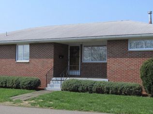 1201 Putnam Howe Dr, Belpre, OH 45714