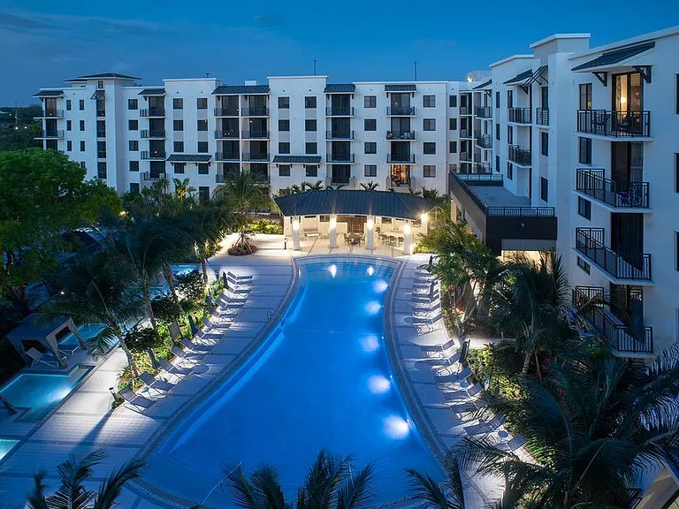 Resort Style Swimming Pool