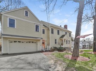 132 Mohegan Rd, Shelton, CT 06484