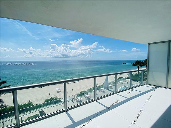 3rd image of 17121 Collins Ave APT 907