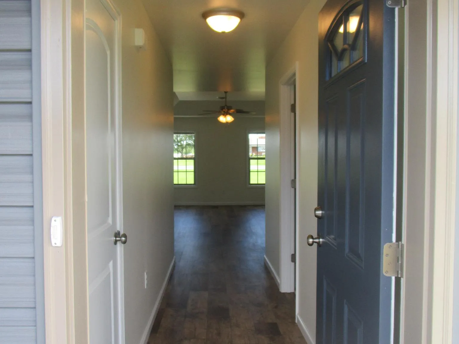3 bed, 1350 sqft, $1,875 — Photo 4