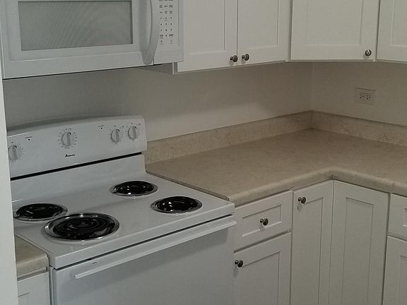 3rd image of 339 Bluff Ave APT 3D