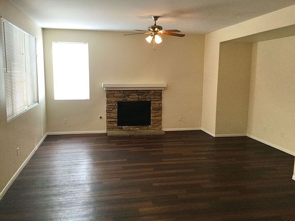 3rd image of 29528 Peacock Mountain Dr