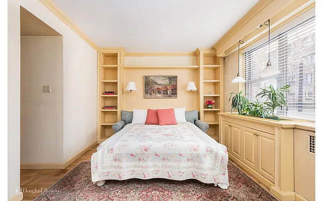 Sold by Douglas Elliman | media 8