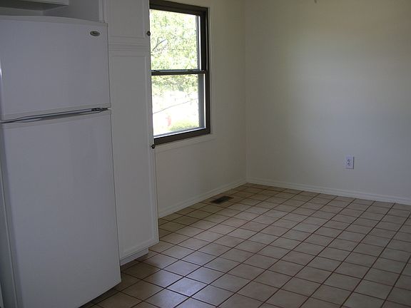 5th image of 5025 Crooks Rd APT 43