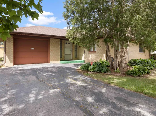 1601 River Bluff Blvd, Rockford, IL 61103