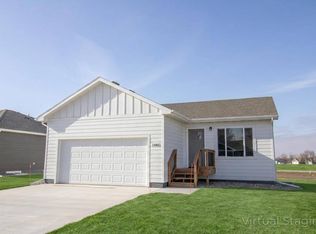 1485 Jefferson Ln, Rock Valley, IA 51247
