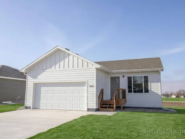 1485 Jefferson Ln, Rock Valley, IA 51247