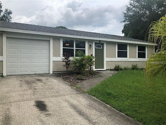 2nd image of 615 Bay Lake Trl