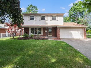 32483 Allen Ct, Livonia, MI 48154