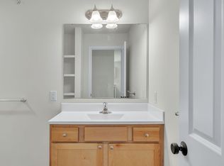 21 Armory Ln #J, Vergennes, VT 05491