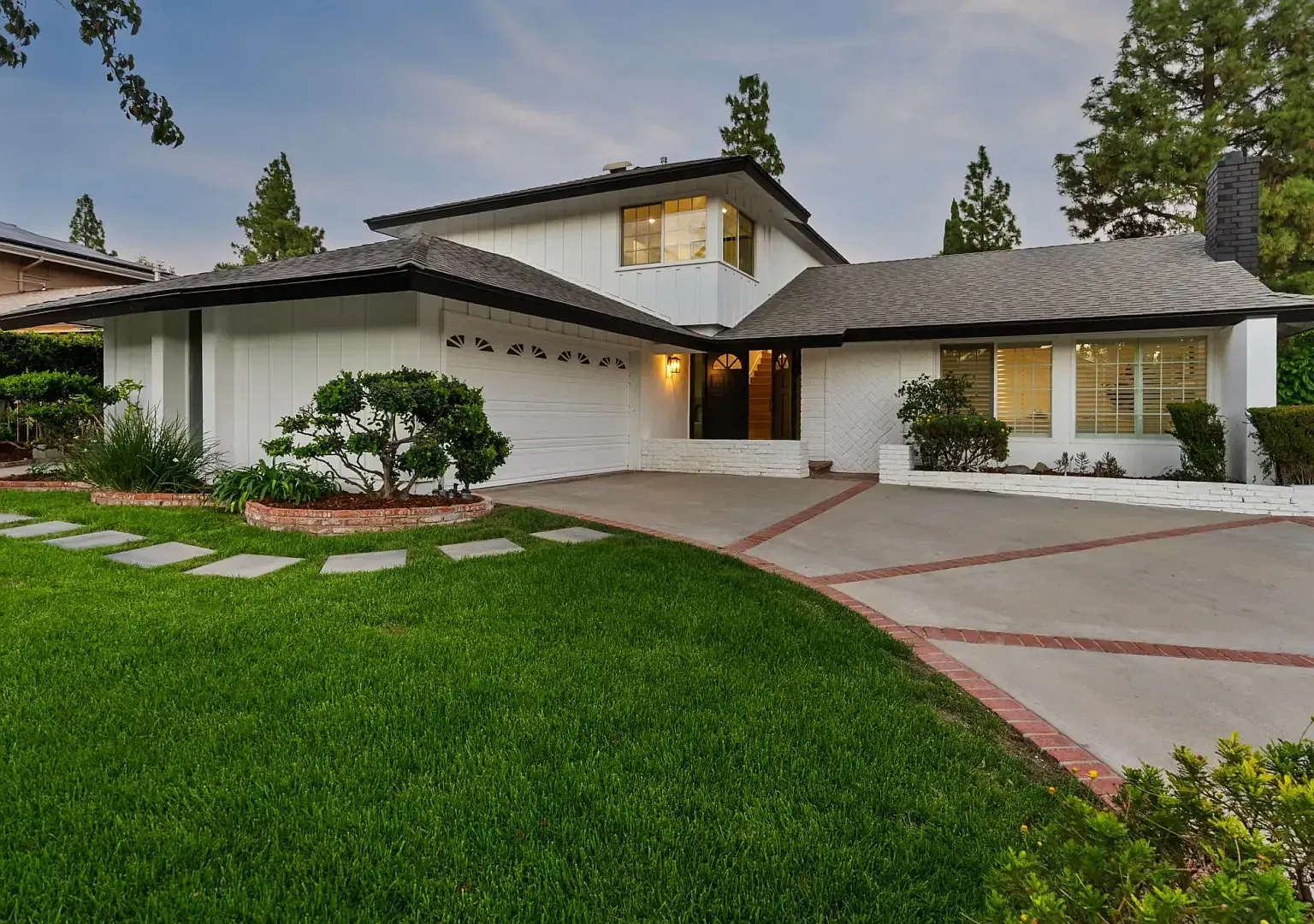 Beautifully reimagined residence in one of Porter Ranch's most desirable and established neighbor... — Photo 2