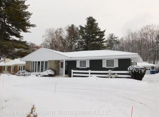9222 Peninsula Dr, Traverse City, MI 49686