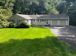 407 Dipping Hole Rd, Wilbraham, MA 01095