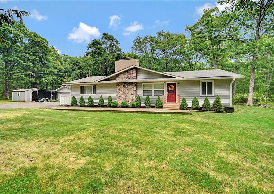 1350 Resica Falls Rd, East Stroudsburg, PA 18302 Zillow