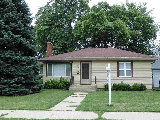 1st image of 2207 Waverly Pl