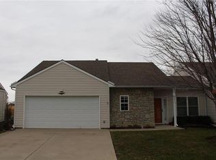 1781 Fall Creek Dr, Tonganoxie, KS 66086