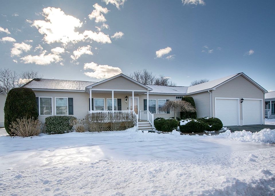 1st image of 29 Brookstone Dr